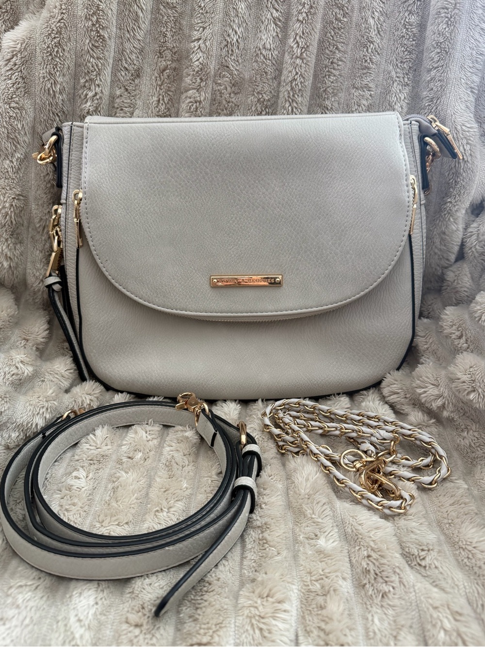 Poppy & Peonies Downtown Crossbody Bag Light Gray Gold Hardware 2 Straps